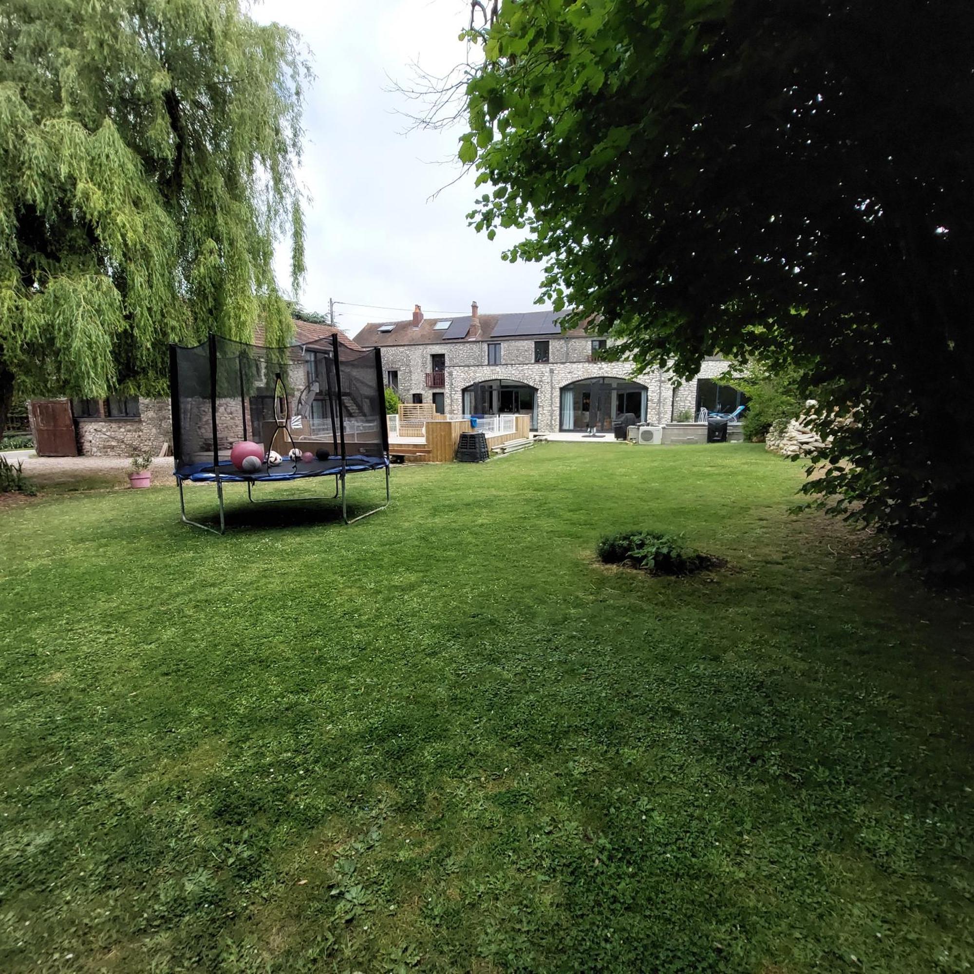 La Picardiere Perdreauville Bagian luar foto